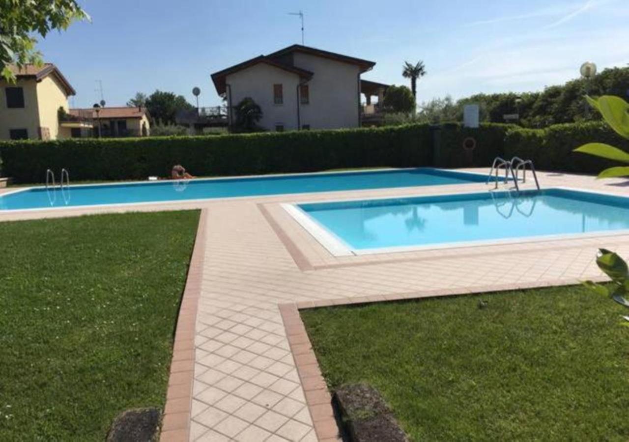 Appartamento Con Piscina A Lazise Exterior photo